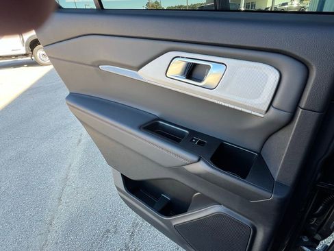 New 2026 Ford Explorer Active w/ Active Comfort Package image 16