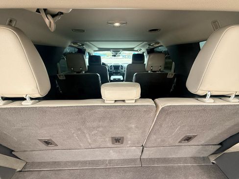 Used 2020 Ford Expedition XLT w/ Equipment Group 202A RWD image 24