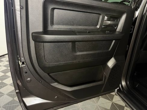 Used 2024 RAM 3500 Tradesman w/ Chrome Appearance Group AWD/4WD image 27