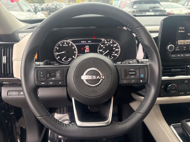 Certified 2025 Nissan Pathfinder SV AWD/4WD image 16