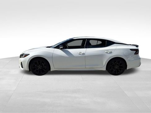 Used 2023 Nissan Maxima SR w/ Sport Mat Group FWD image 4