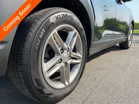 Used 2023 Hyundai Kona SE w/ Cargo Package FWD image 13