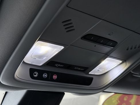 Used 2018 Chevrolet Equinox LT image 50