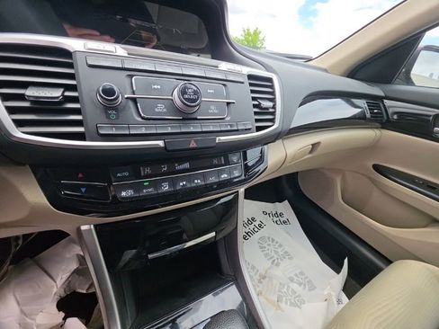 Used 2016 Honda Accord LX image 19