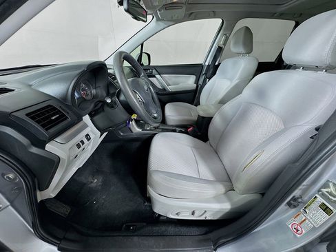 Used 2015 Subaru Forester 2.5i Premium AWD/4WD image 25