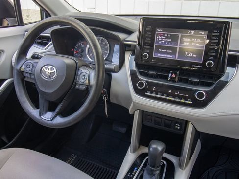 Used 2022 Toyota Corolla Cross L FWD image 22