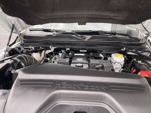 Used 2024 RAM 2500 Laramie AWD/4WD image 25
