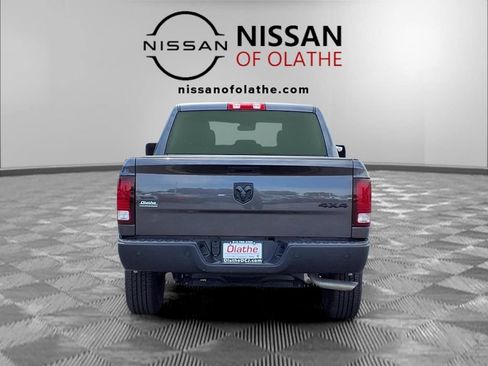 Used 2024 RAM 1500 Warlock AWD/4WD image 25