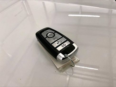 Used 2026 Ford F250 Platinum AWD/4WD image 9
