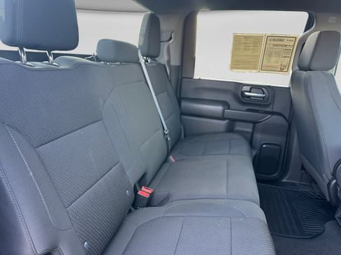 Used 2022 Chevrolet Silverado 2500 Custom w/ Custom Value Package AWD/4WD image 17