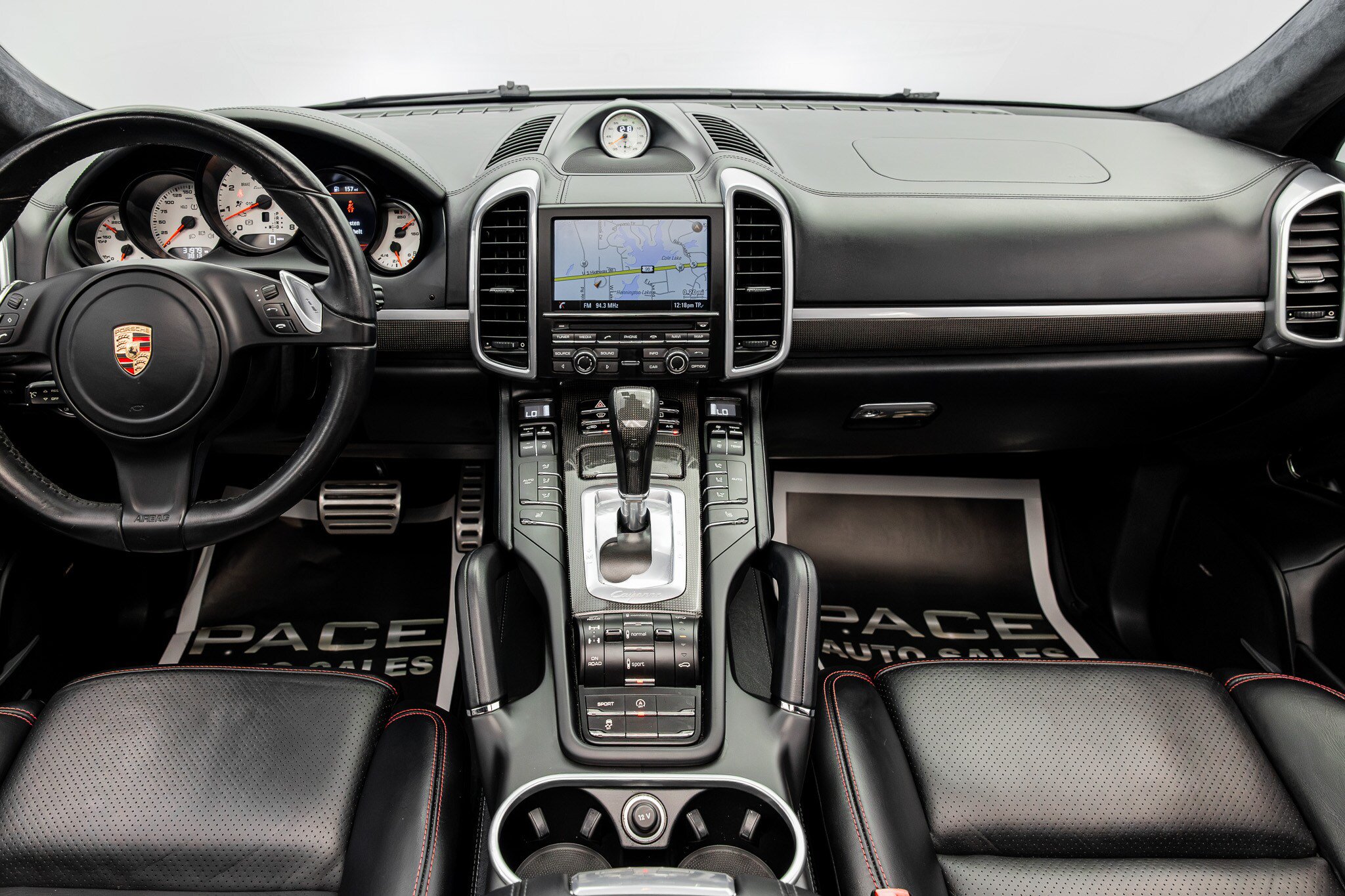 Used 2014 Porsche Cayenne Turbo S AWD/4WD image 38
