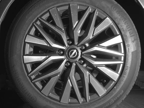 Used 2025 Nissan Altima 2.5 SV FWD image 14