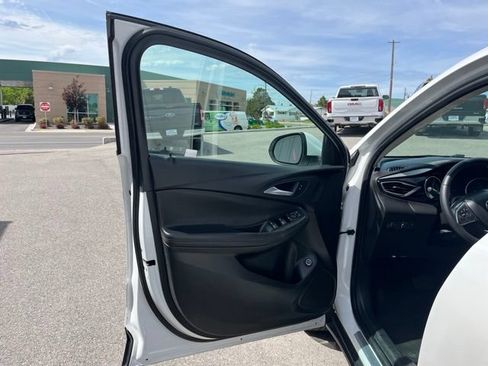 Used 2020 Buick Encore GX Preferred w/ Cold Weather Comfort Package FWD image 25