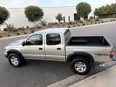 Used 2004 Toyota Tacoma PreRunner RWD image 11
