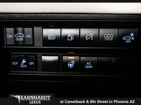 Used 2023 Toyota Sequoia Capstone AWD/4WD image 50