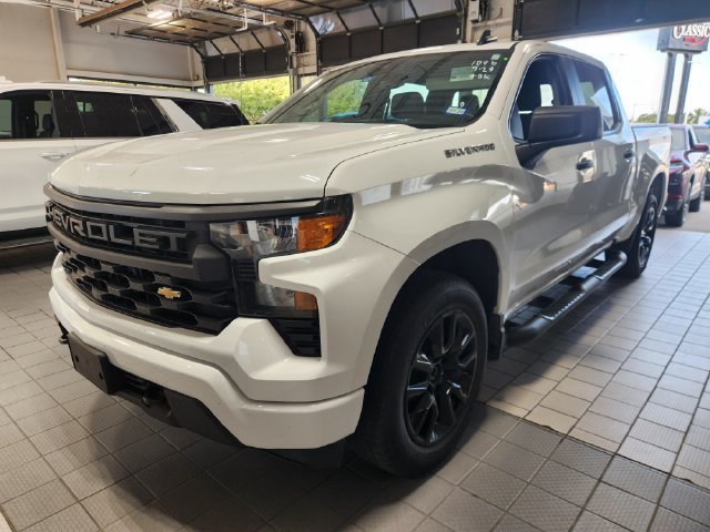 Used 2023 Chevrolet Silverado 1500 Custom RWD image 3