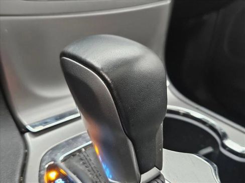 Used 2018 Jeep Grand Cherokee Altitude image 14