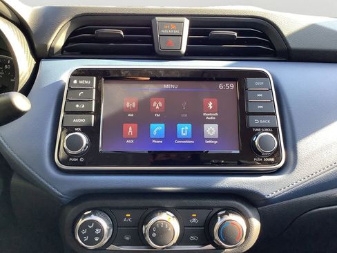 Used 2025 Nissan Versa SV w/ Trunk Package image 17