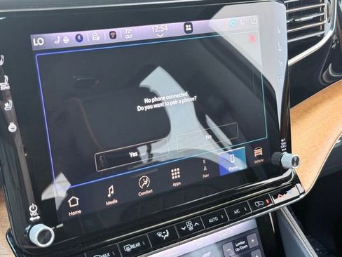 Used 2022 Jeep Grand Wagoneer Series III w/ Rear Seat Video Group 1 AWD/4WD image 44