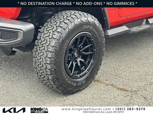 Used 2023 Jeep Wrangler Rubicon w/ LED Lighting Group image 30