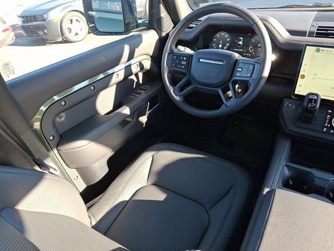 New 2026 Land Rover Defender 110 X-Dynamic SE image 12