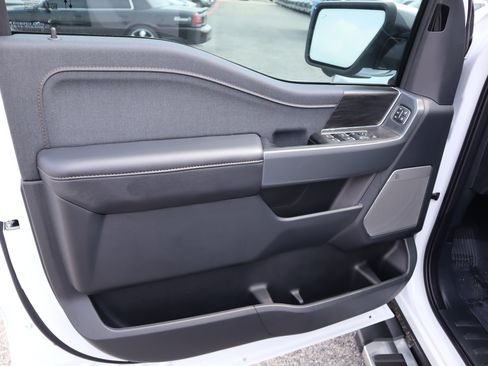 New 2025 Ford F150 Lariat w/ Equipment Group 502A High image 17