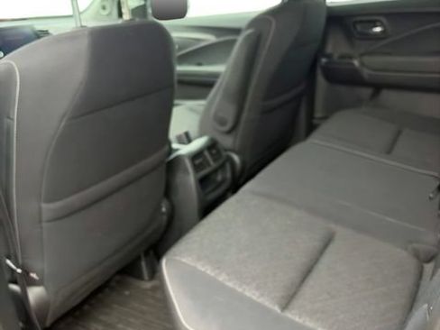 Used 2021 Honda Ridgeline Sport image 8