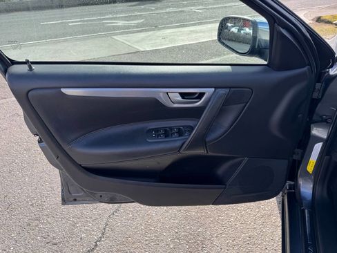 Used 2006 Volvo S60 T5 image 20