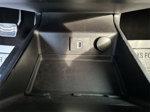 Used 2018 Ford Fusion Titanium image 17