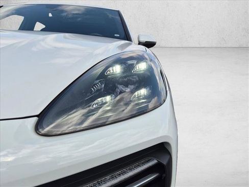 Used 2019 Porsche Cayenne AWD/4WD image 11