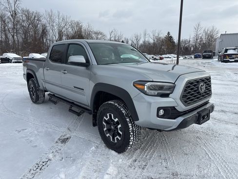 Used 2023 Toyota Tacoma TRD Sport image 24