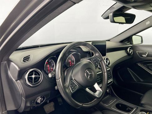 Used 2018 Mercedes-Benz GLA 250 4MATIC image 10