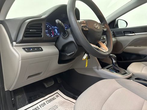 Used 2019 Hyundai Elantra SEL image 38