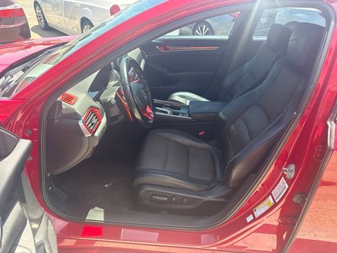 Used 2018 Honda Accord Sport image 11