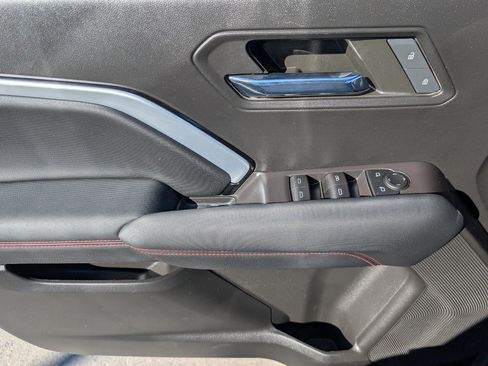 Used 2023 Chevrolet Colorado Z71 w/ Advanced Trailering Package image 15