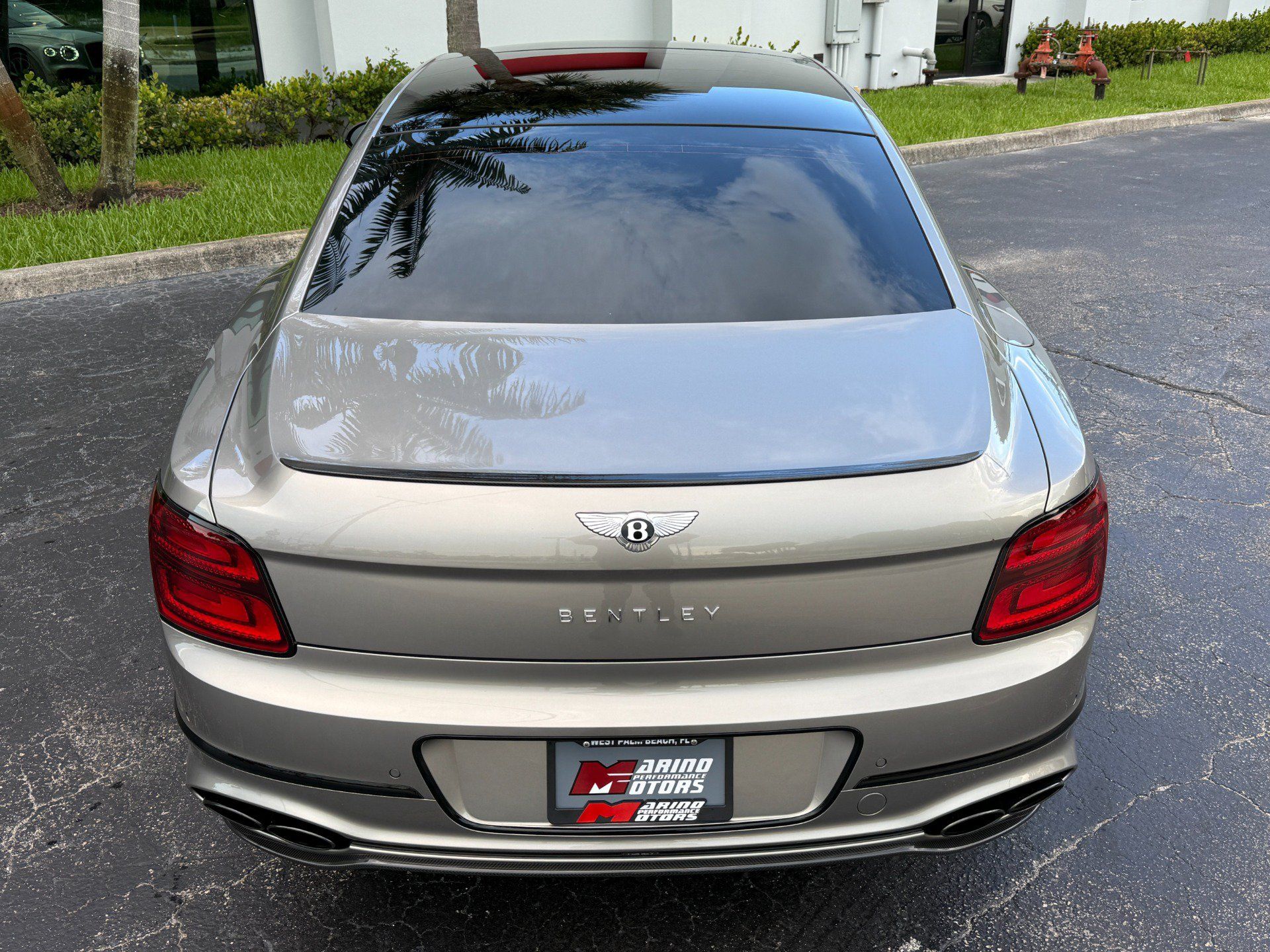 Used 2023 Bentley Flying Spur V8 AWD/4WD image 19