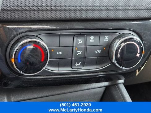 Used 2025 Chevrolet TrailBlazer LT AWD/4WD image 24