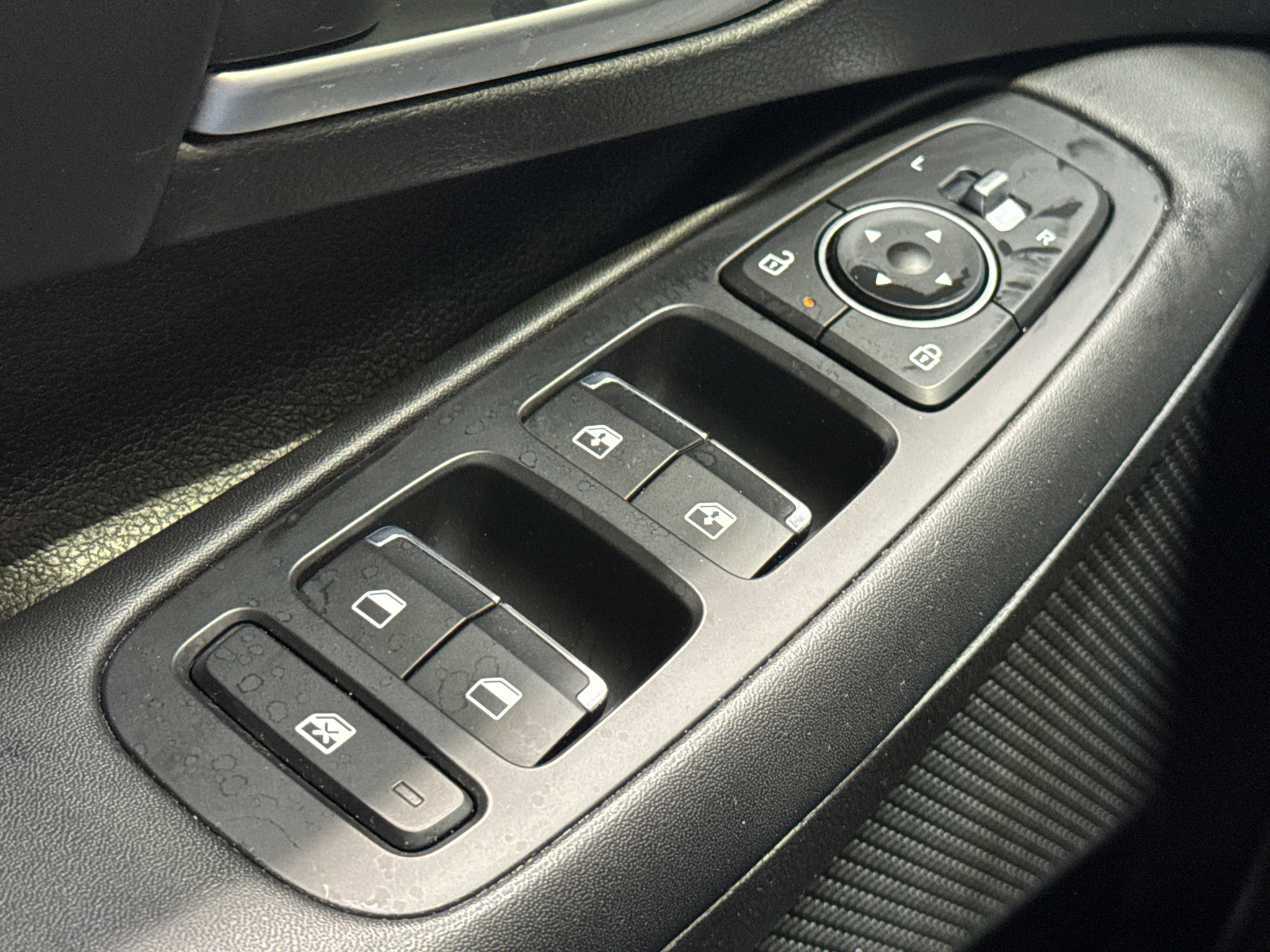 Used 2025 Hyundai Sonata SEL FWD image 31