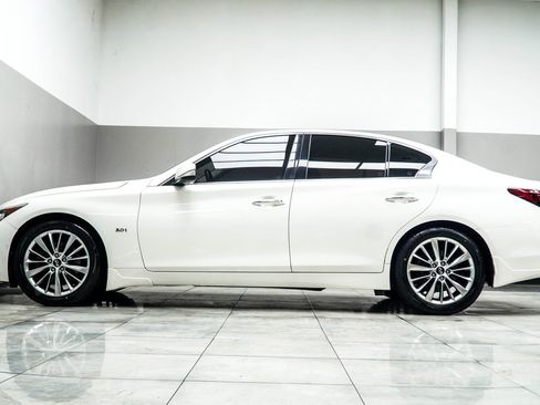 Used 2018 INFINITI Q50 Luxe w/ Essential Package (3.0T Luxe) RWD image 10