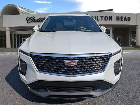 Certified 2024 Cadillac XT4 Premium Luxury FWD image 10