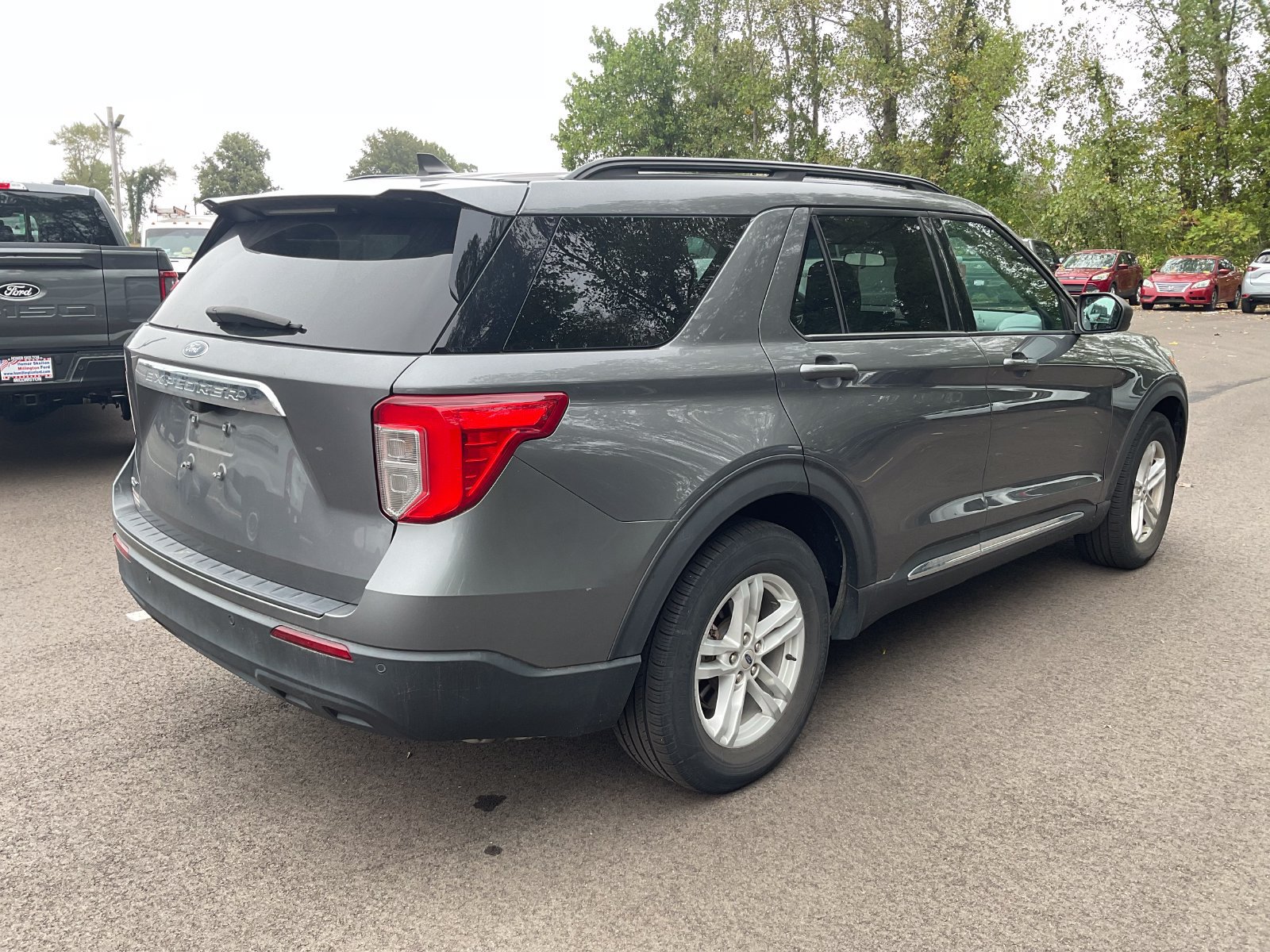 Used 2023 Ford Explorer XLT RWD image 4