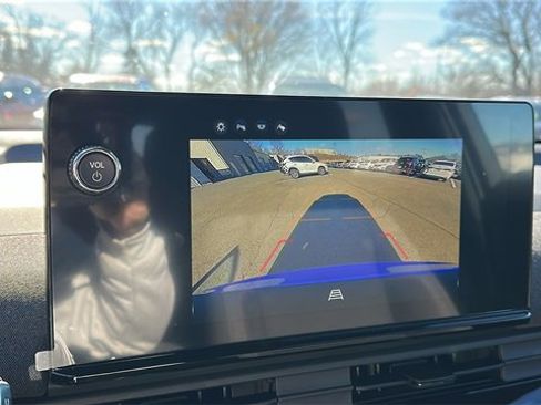 New 2025 Honda Prologue EX image 16