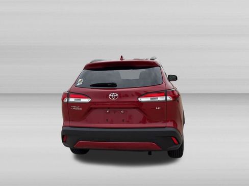 Used 2022 Toyota Corolla Cross LE FWD image 5