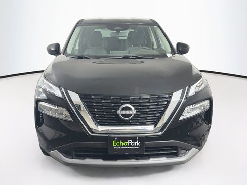 Used 2023 Nissan Rogue SV FWD image 2