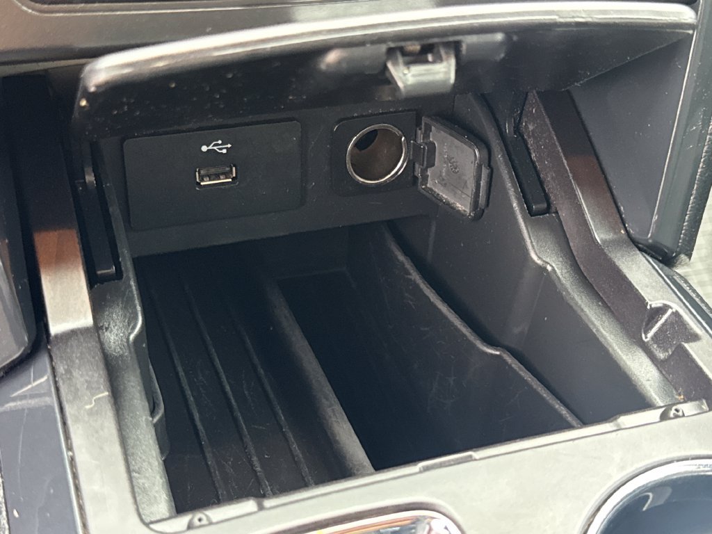 Used 2018 Ford Explorer XLT AWD/4WD image 47