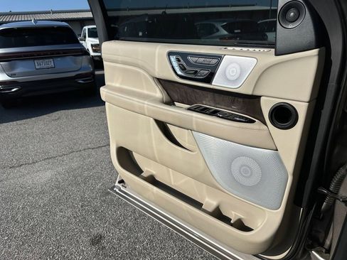 Used 2019 Lincoln Navigator L Reserve w/ Cargo Package image 23