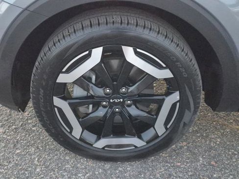 Certified 2025 Kia Telluride S image 21