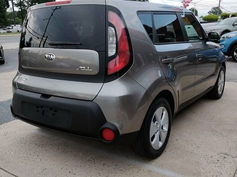 Used 2016 Kia Soul FWD image 4