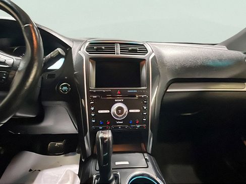 Used 2016 Ford Explorer Sport w/ Equipment Group 401A image 10