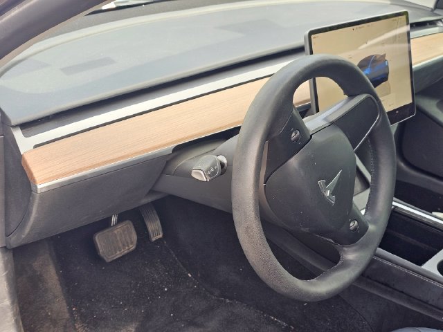 Used 2023 Tesla Model 3 Standard Range RWD image 4